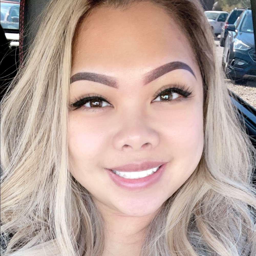 Meet your Posher, Leanne